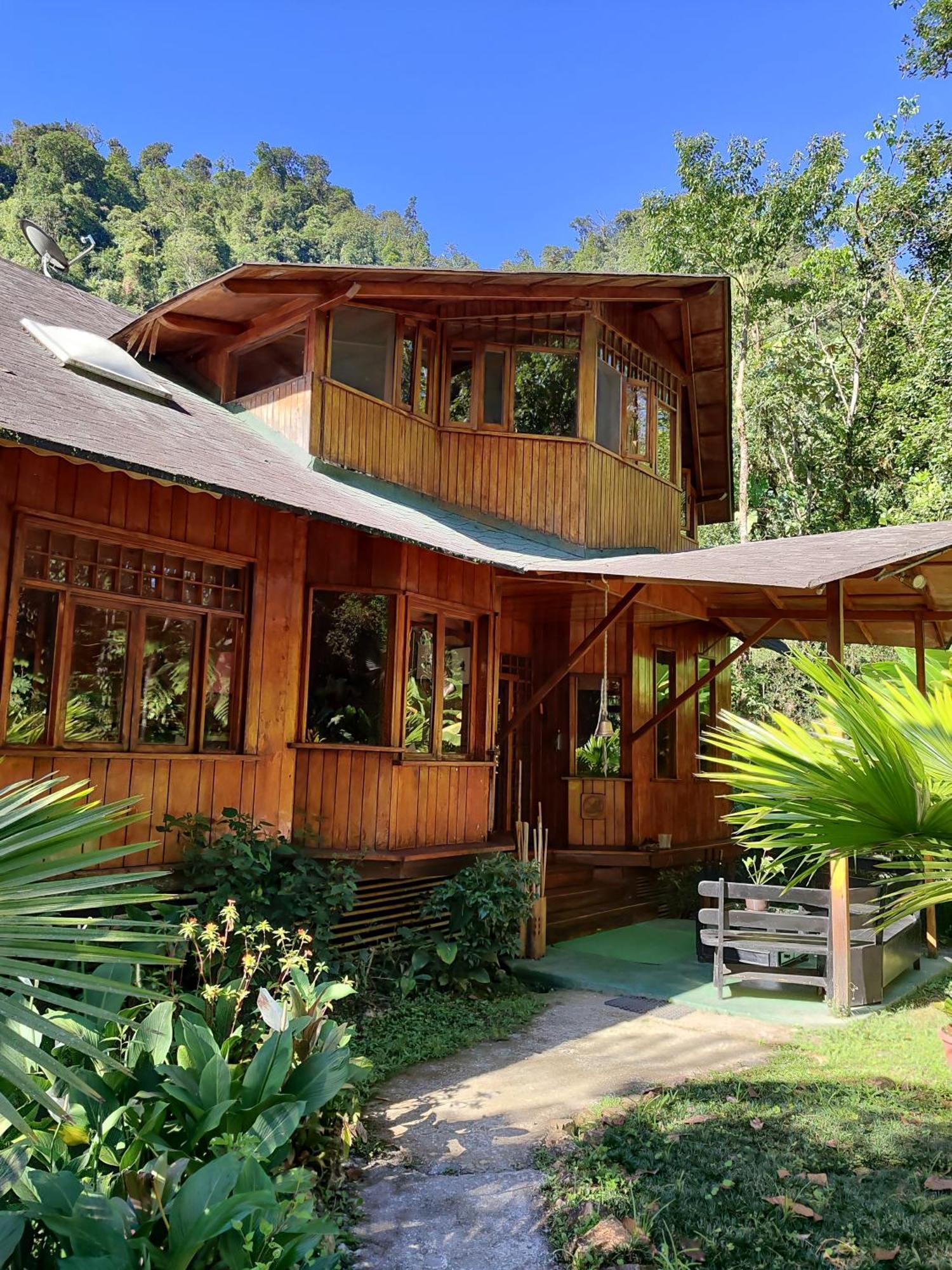 Mindo Garden Lodge And Wildlife Reserve Экстерьер фото